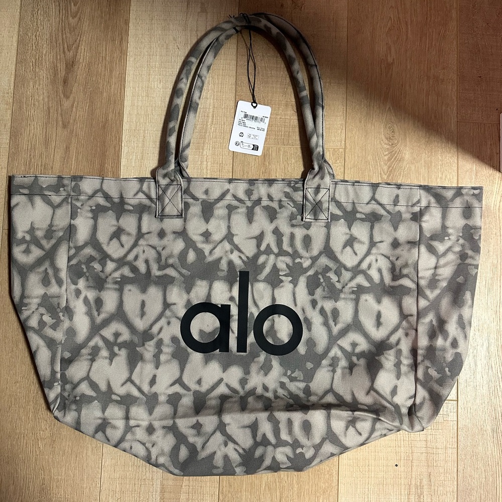 NWT Alo tote bag